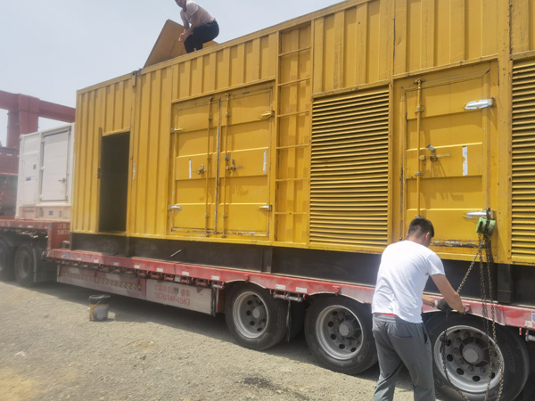 绥阳除了负载情况和发动机维护，还有哪些因素会影响 200kw 柴油发电机的油耗？