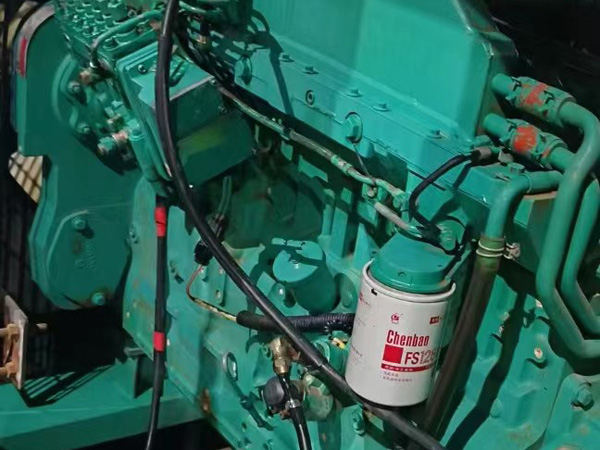 绥阳如何确定新的发电机组控制系统是否与原系统兼容？